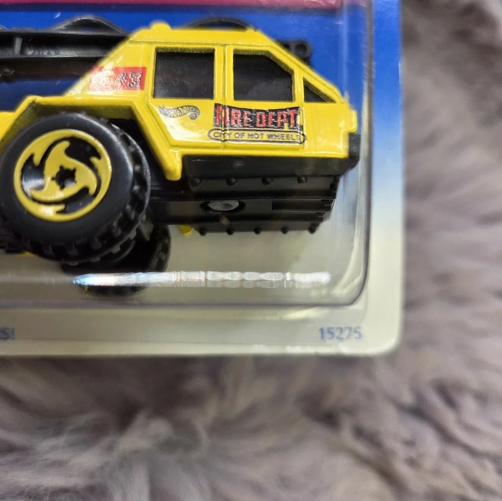 Mattel Hot Wheels Flame Stopper Yellow Fire Truck #426
